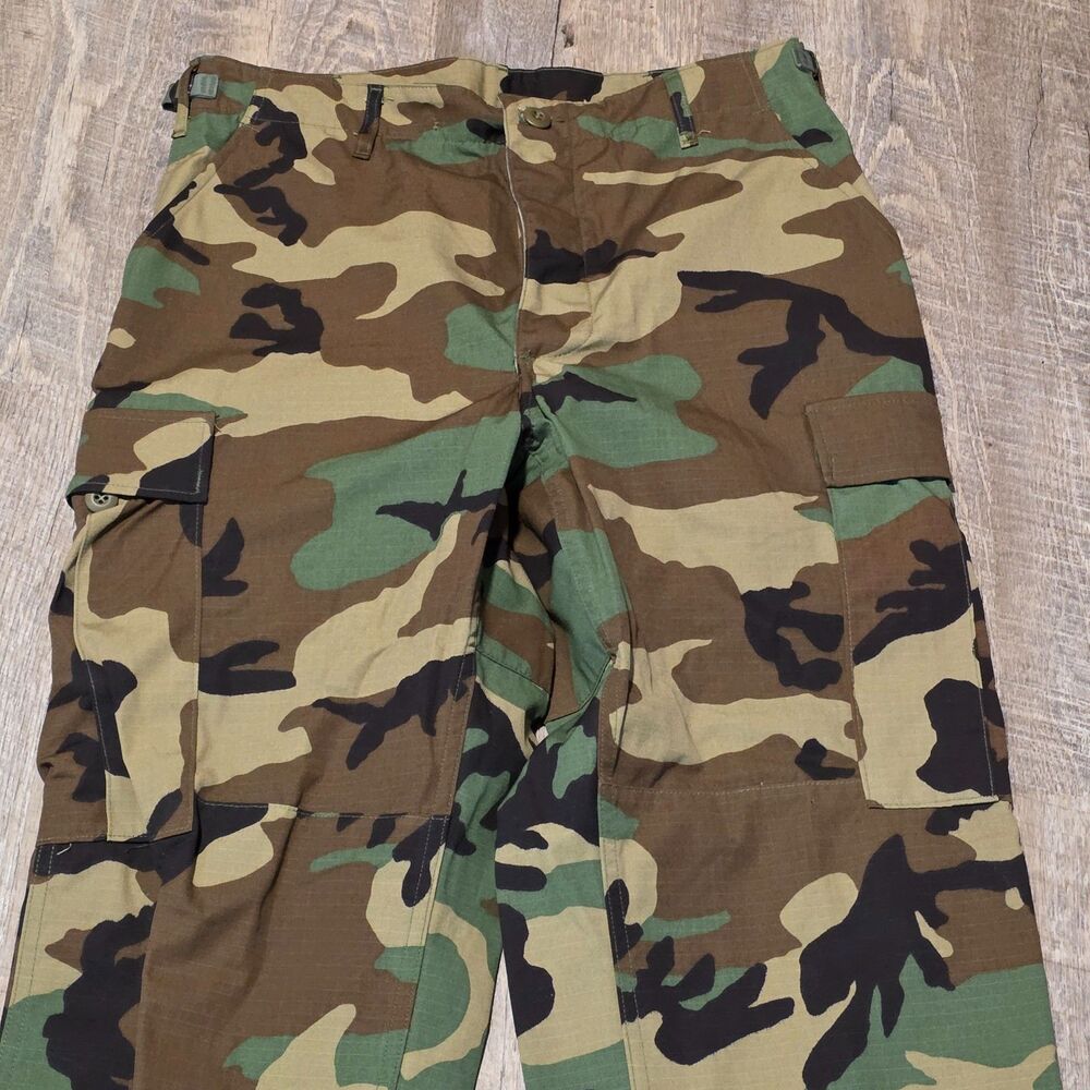 Military BDU Cargo Pants Men's Med-Reg Green Woodland Camo Still Crisp Hunting - Picture 2 of 10